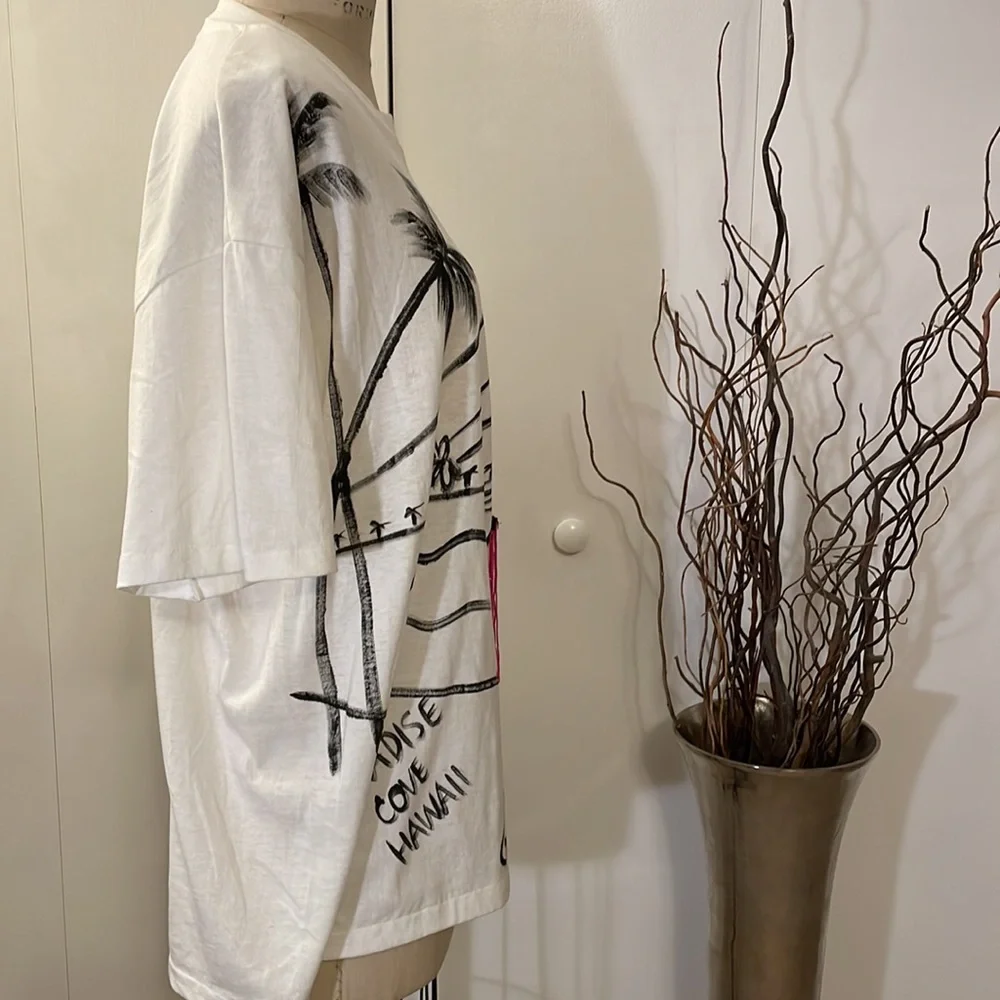 Hand painted Hawaiian t-shirt with fringe skirt - Picture 6 of 7